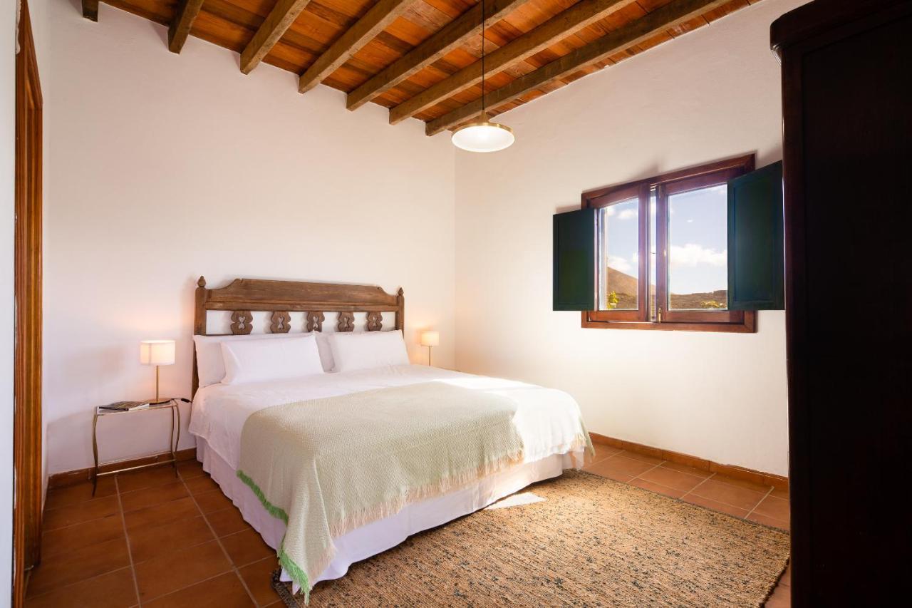 Casa "Entre Vinedos" En Masdache Villa Tías Exterior foto