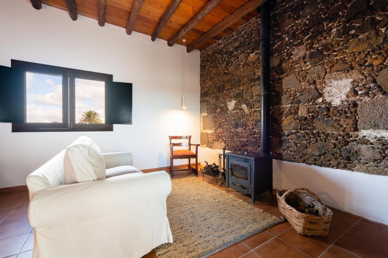 Casa "Entre Vinedos" En Masdache Villa Tías Exterior foto