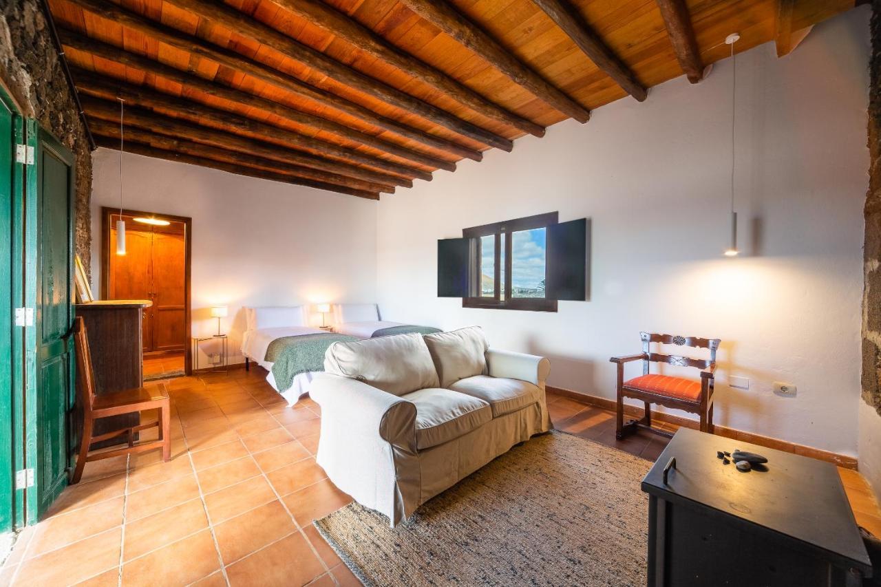 Casa "Entre Vinedos" En Masdache Villa Tías Exterior foto